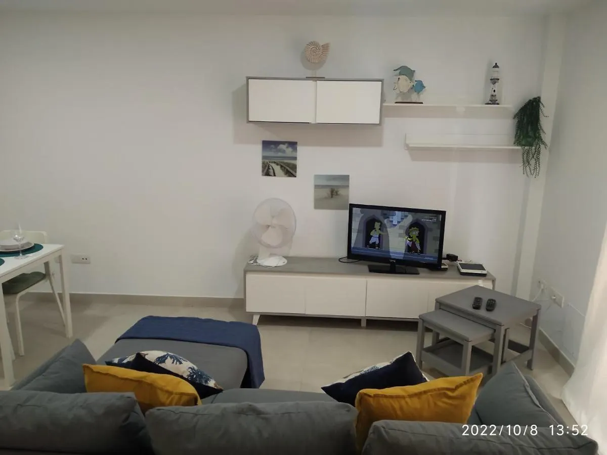 Brisas Del Medano Apartment